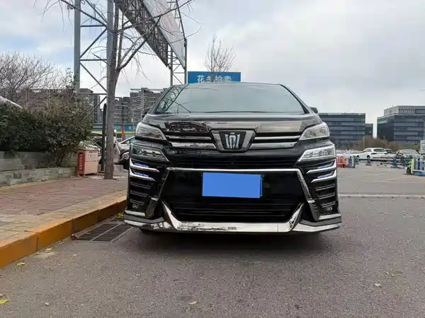 Toyota Vellfire 2023