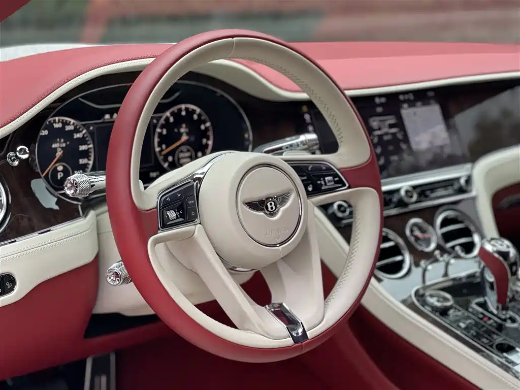 Bentley Continental 2019 — фото 10