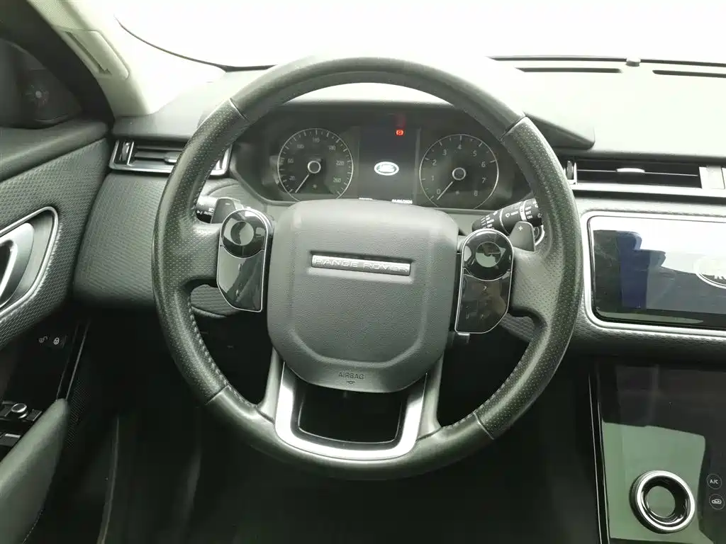 Land Rover Velar 2019 — фото 11
