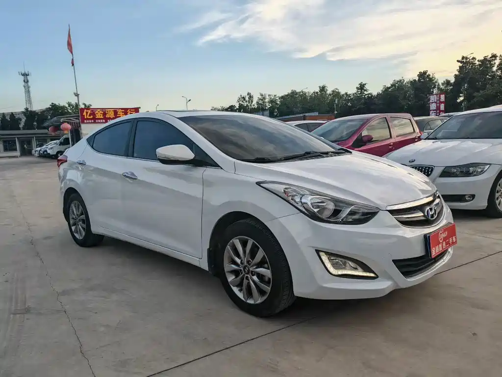 Hyundai Elantra 2016