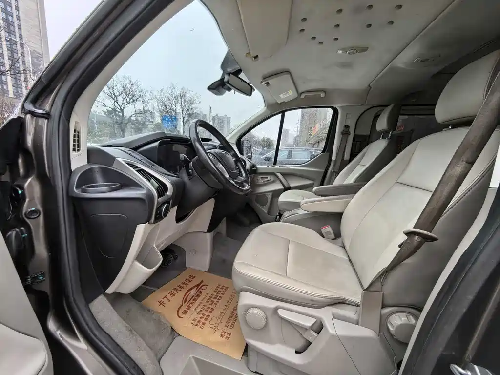 Ford Tourneo 2017 — фото 21