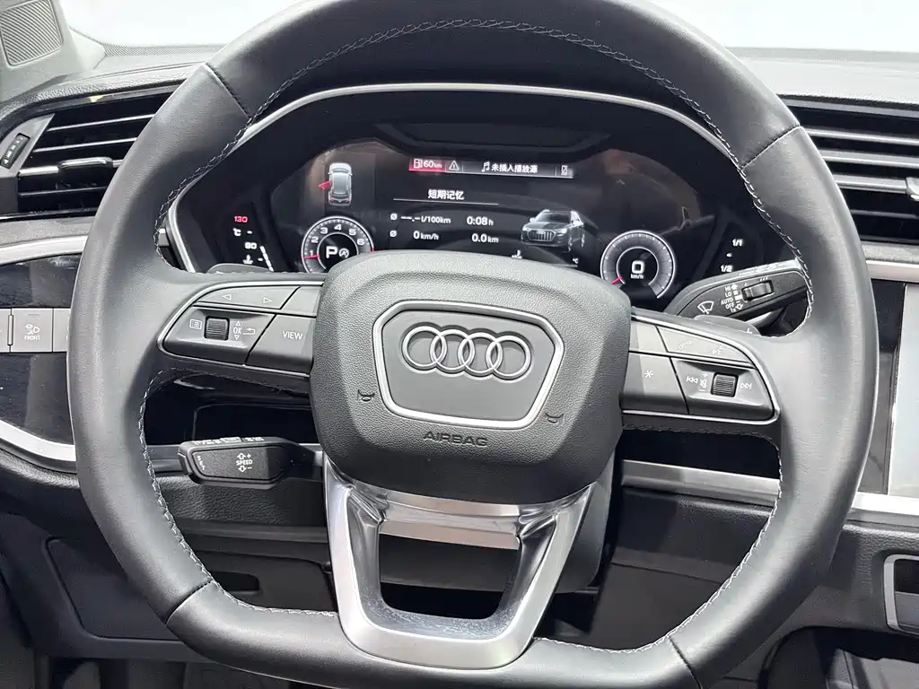 Audi Q3 2022 — фото 16