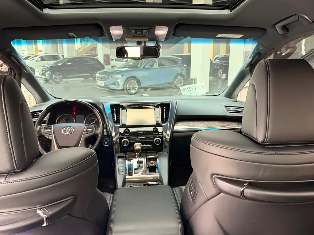 Toyota Alphard 2019 — фото 12