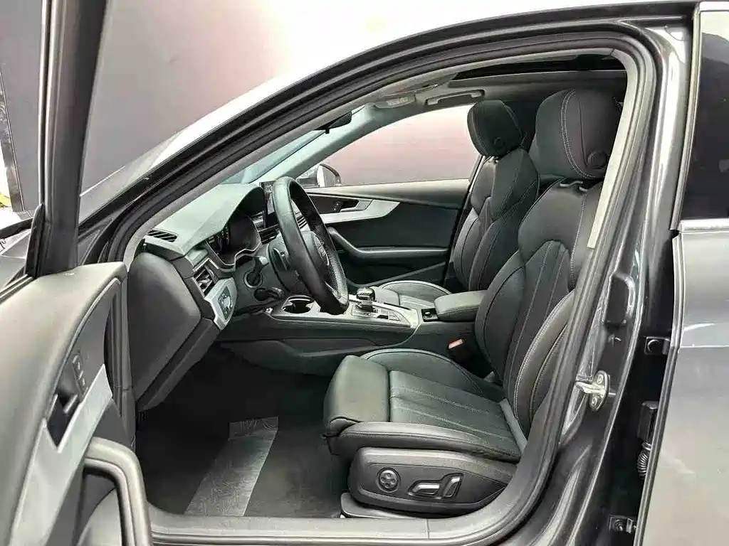 Audi A4L 2021