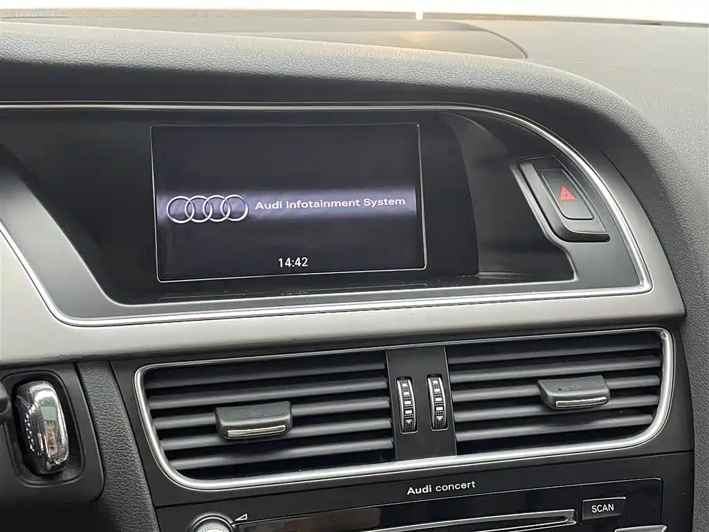 Audi A4 2013 — фото 30