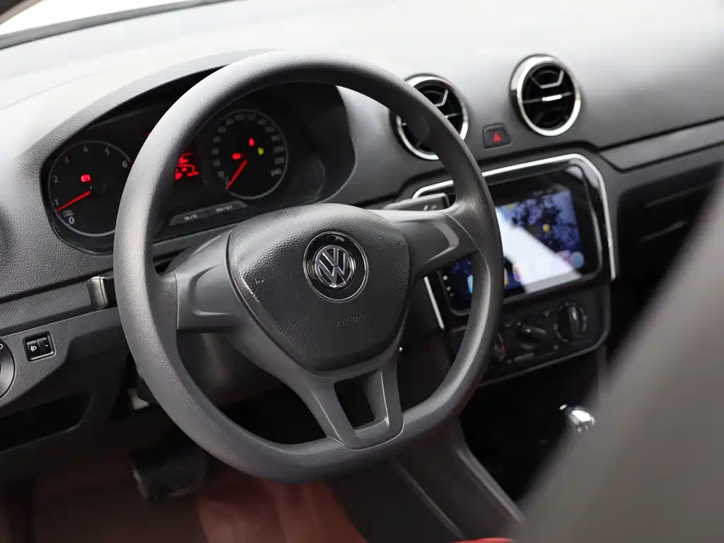 Volkswagen Jetta 2018 — фото 13