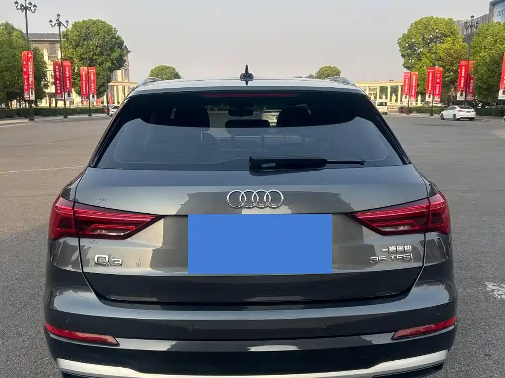 Audi Q3 2022 — фото 16