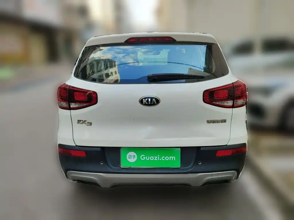 Kia KX3 2016 — фото 3