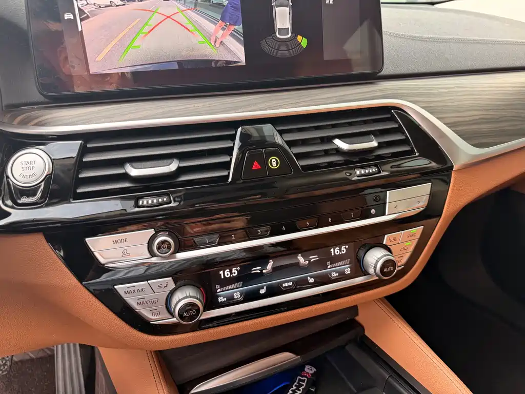 BMW 6 Series GT 2021 — фото 13