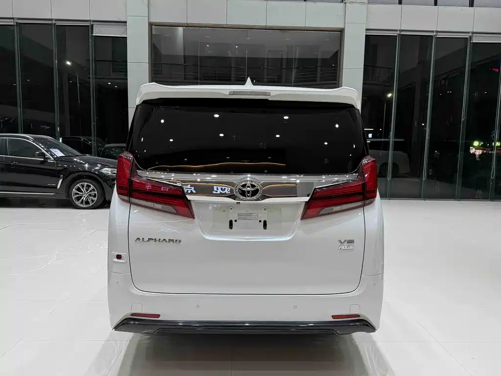Toyota Alphard 2018 — фото 6