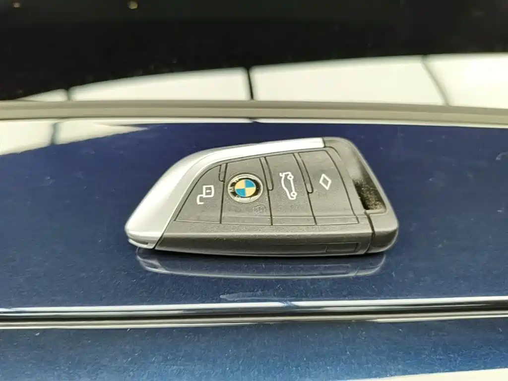 BMW i3 2024 — фото 9