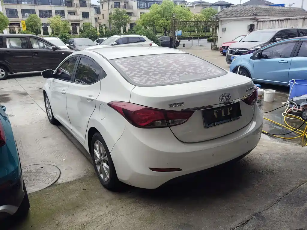 Hyundai Elantra 2016