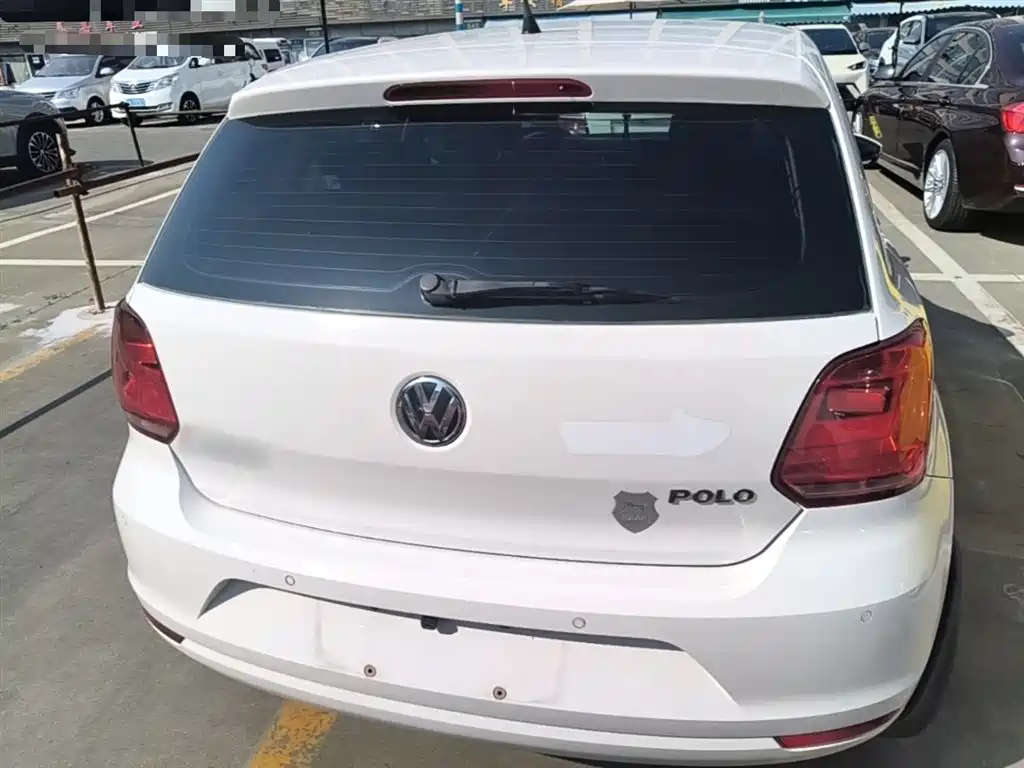 Volkswagen Polo 2015 — фото 6
