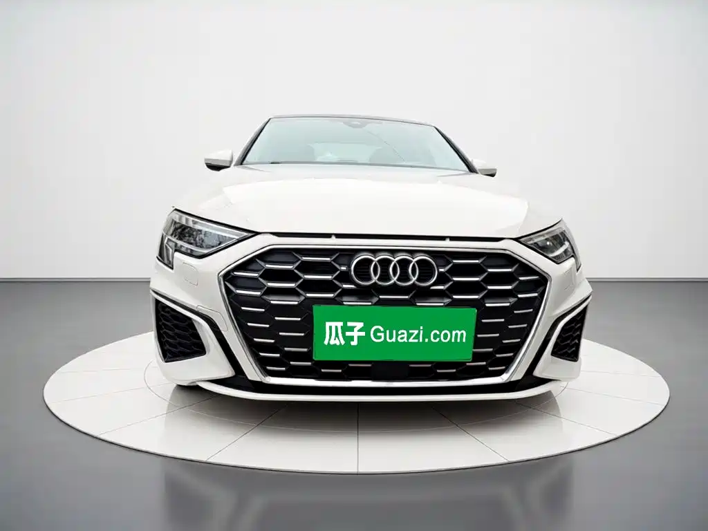 Audi A3 2023 — фото 2