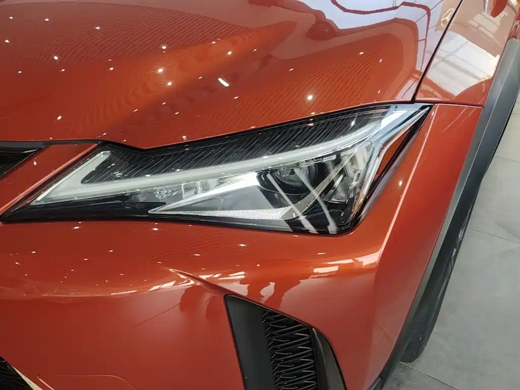Lexus UX 2020 — фото 24