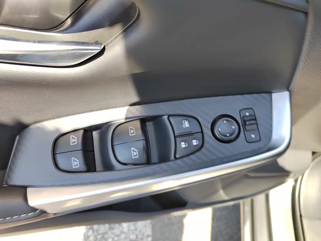 Nissan Sylphy 2025 — фото 19