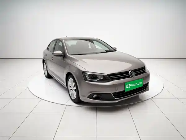 Volkswagen Sagitar 2014