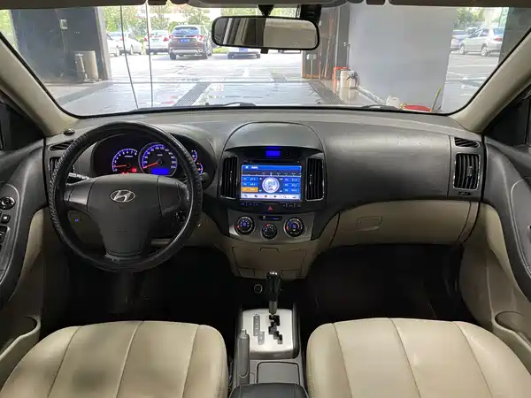 Hyundai Yuedong 2013
