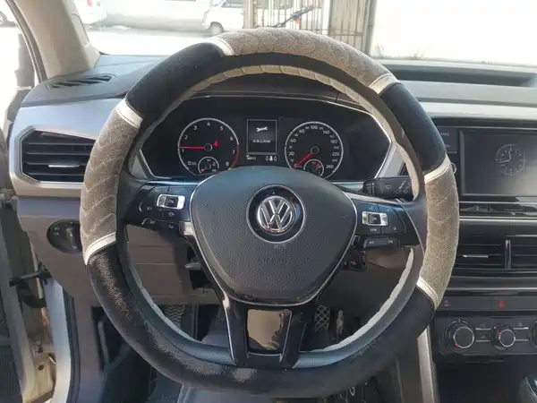 Volkswagen T-Cross 2019