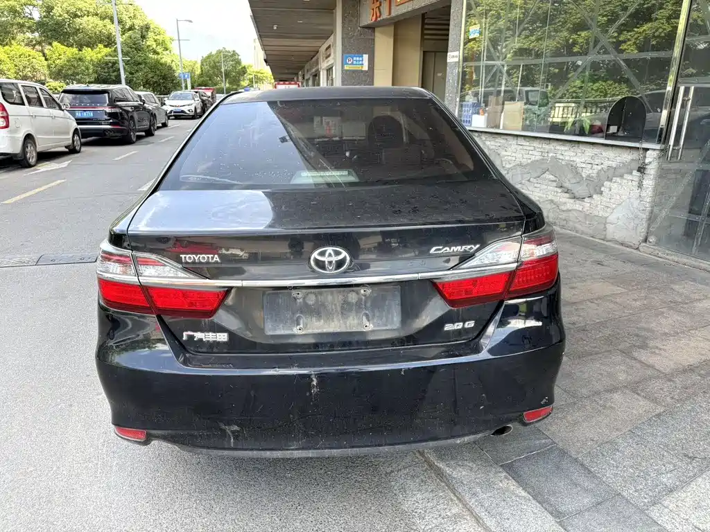 Toyota Camry 2016 — фото 5