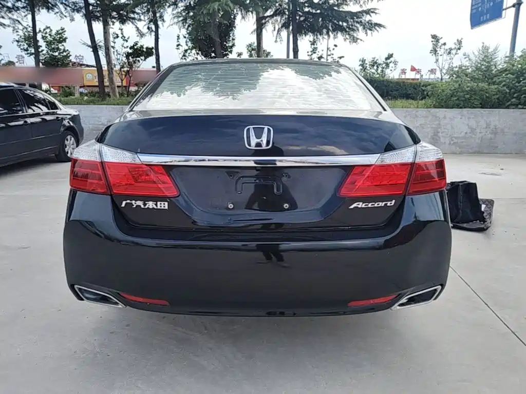 Honda Accord 2015 — фото 6