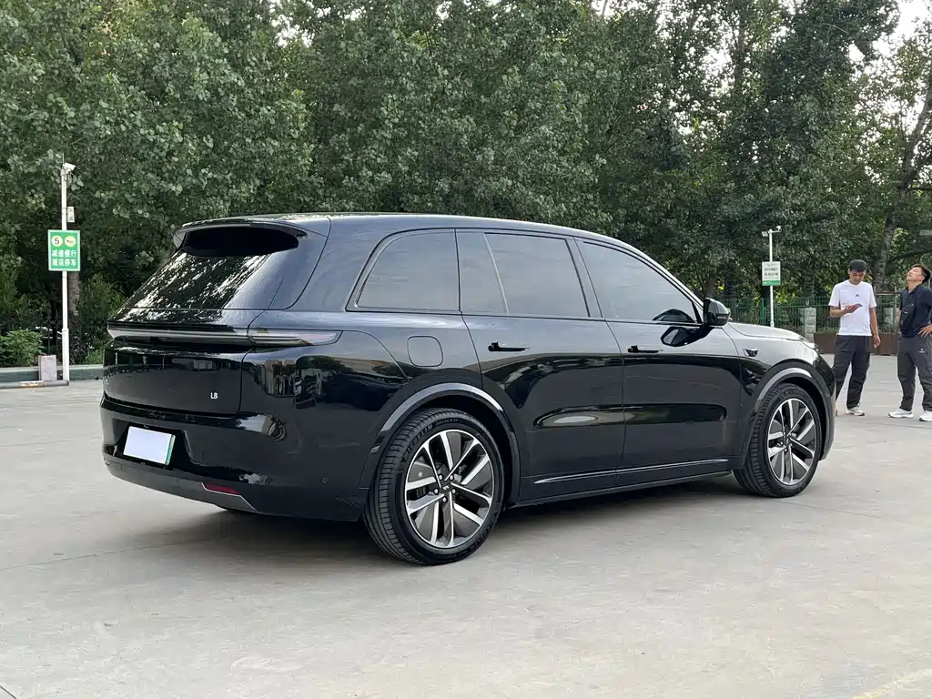 Li Auto Li L8 2024