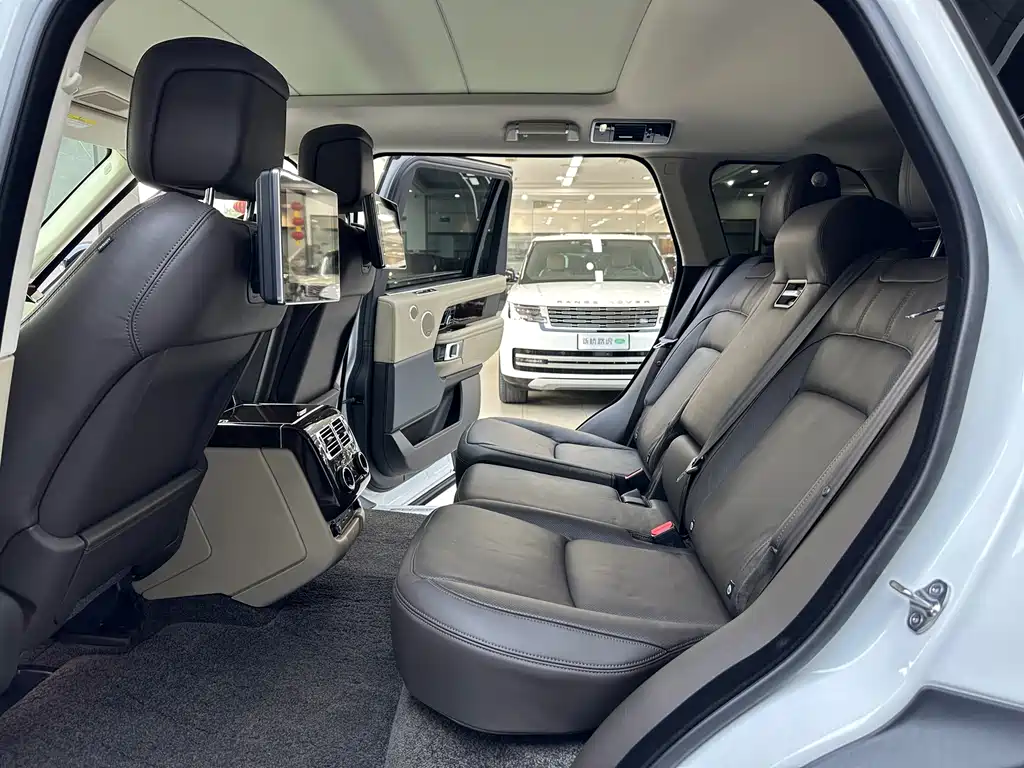 Land Rover Range Rover 2021 — фото 13
