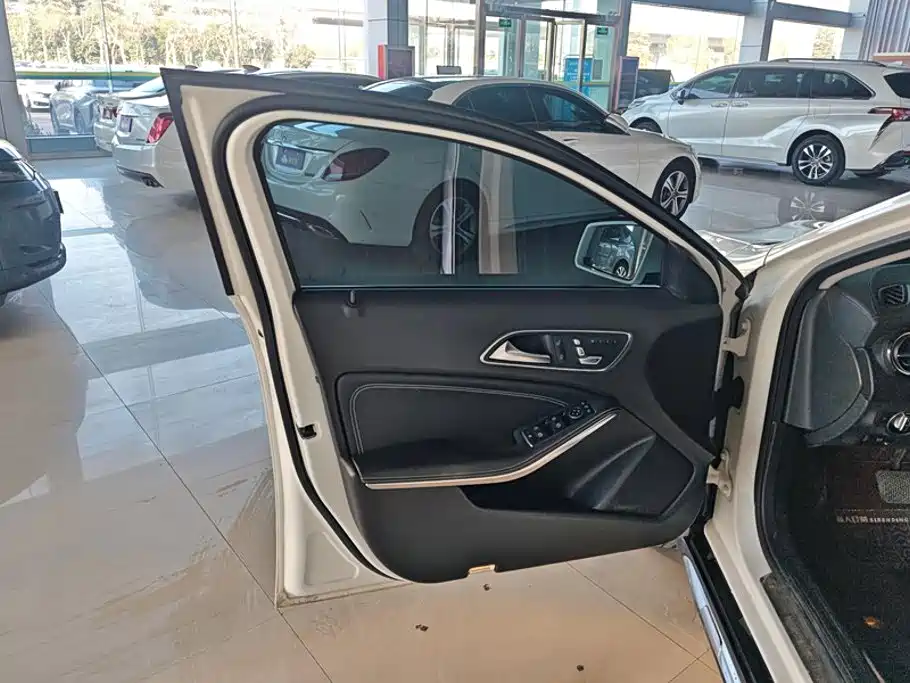 Mercedes-Benz GLA 2019