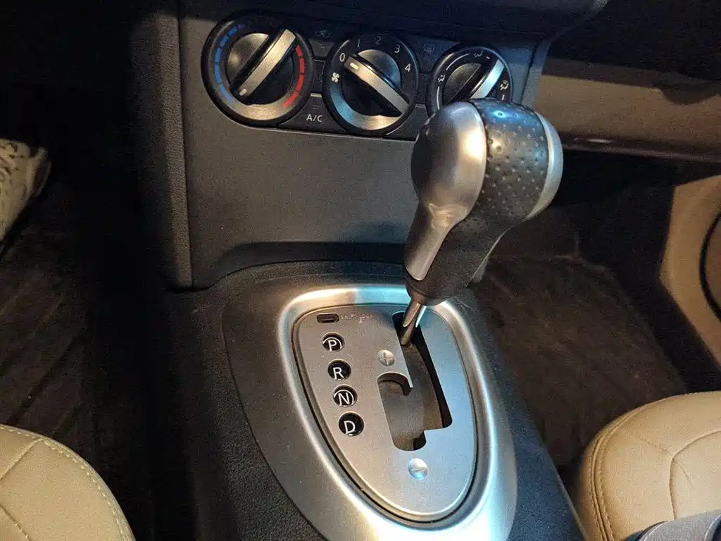 Nissan Qashqai 2014 — фото 11