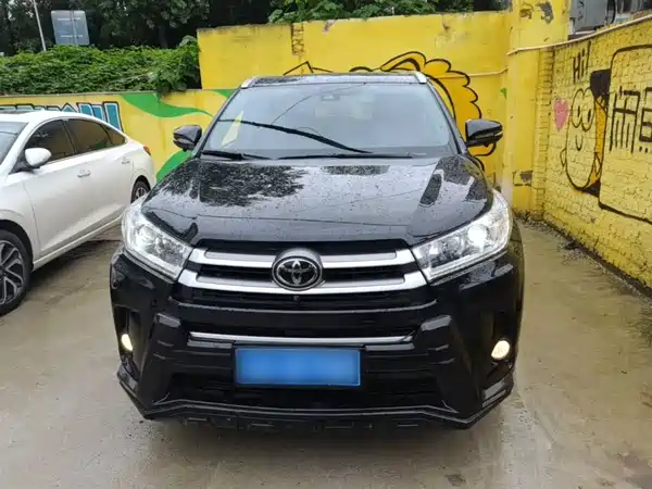 Toyota Highlander 2021
