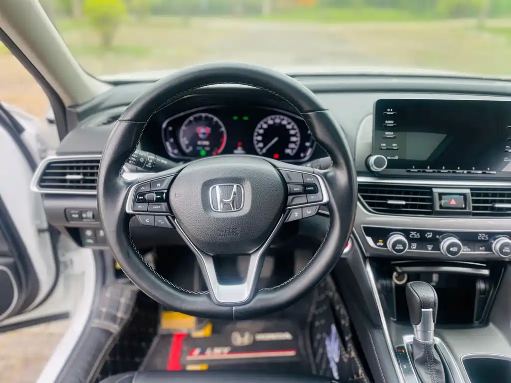 Honda Accord 2021 — фото 10