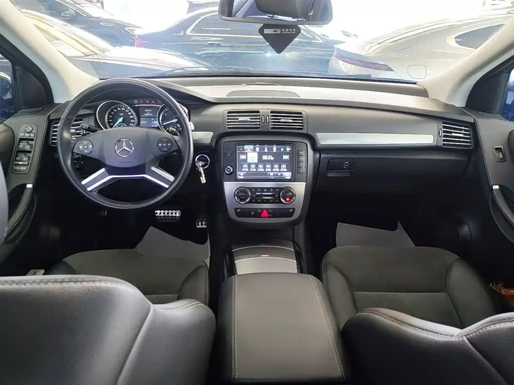Mercedes-Benz R-Class 2015 — фото 10
