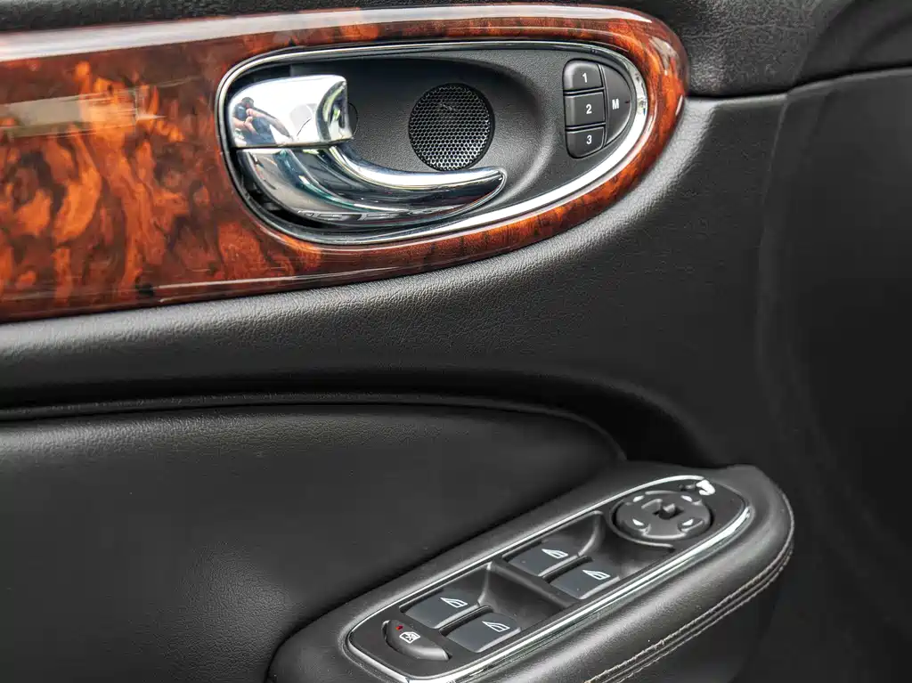Jaguar XJ 2009 — фото 17
