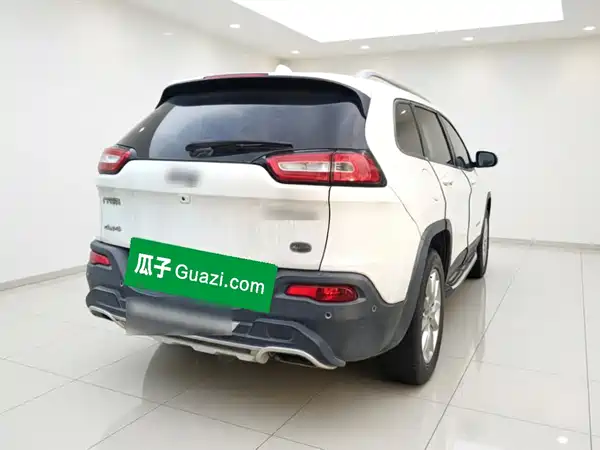 Jeep Cherokee 2016