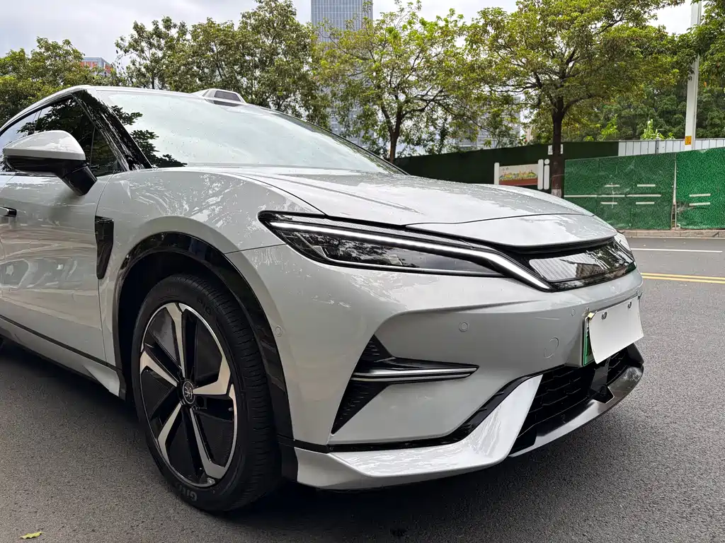 BYD L EV 2025 — фото 35