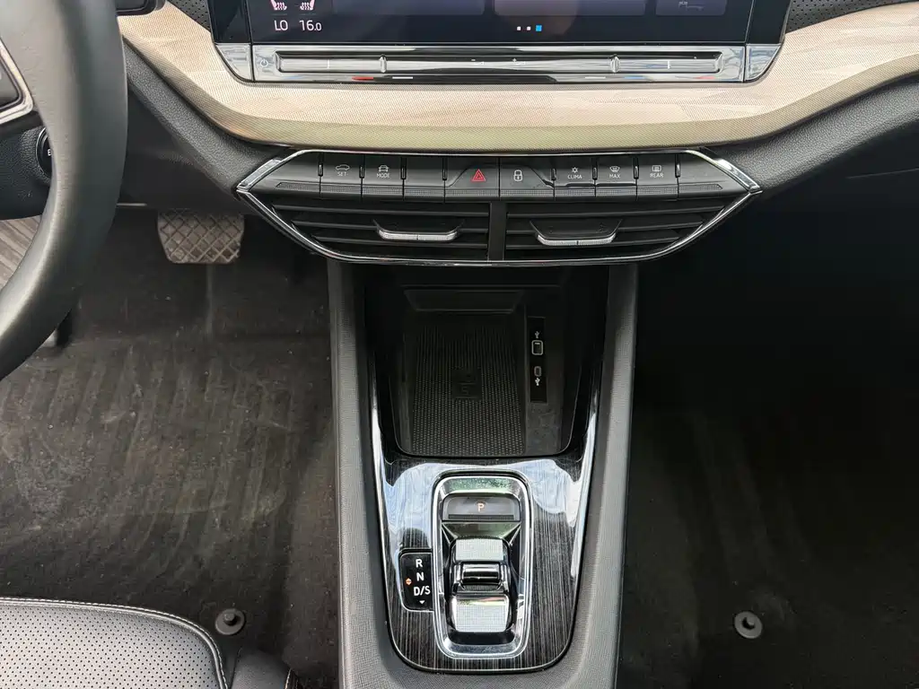 Skoda Octavia 2022 — фото 12