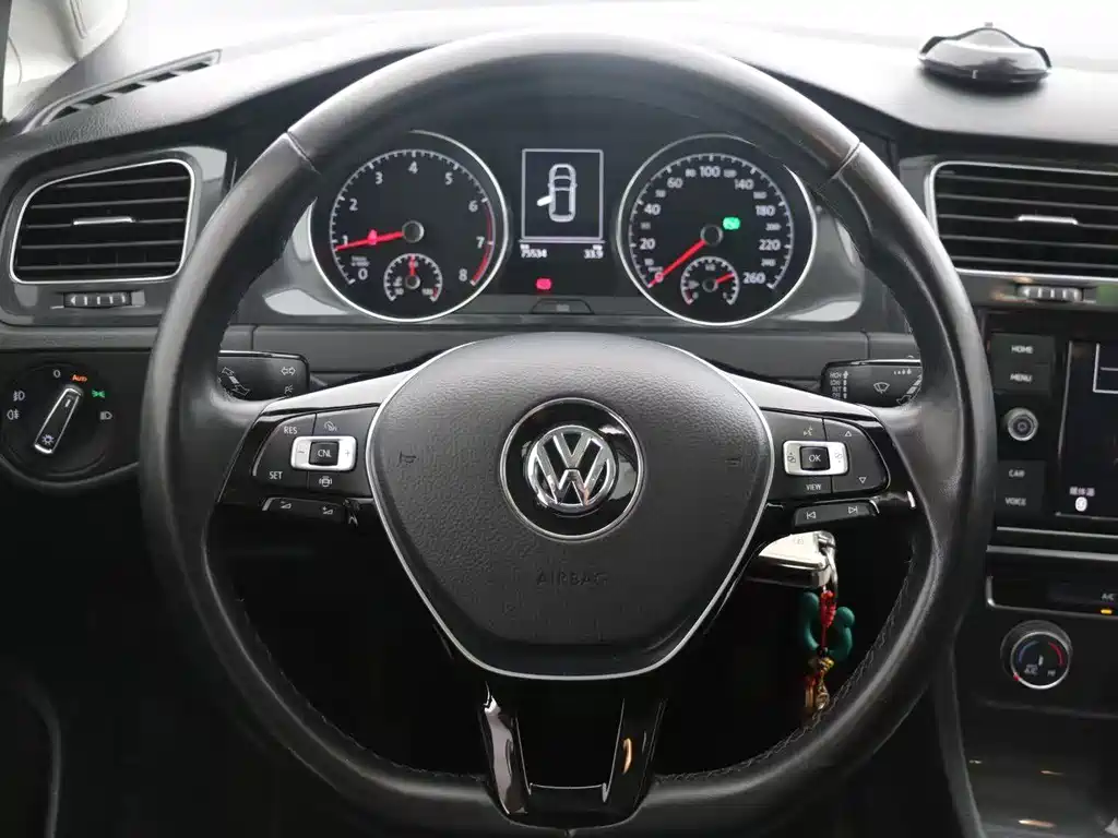 Volkswagen Golf 2019 — фото 11