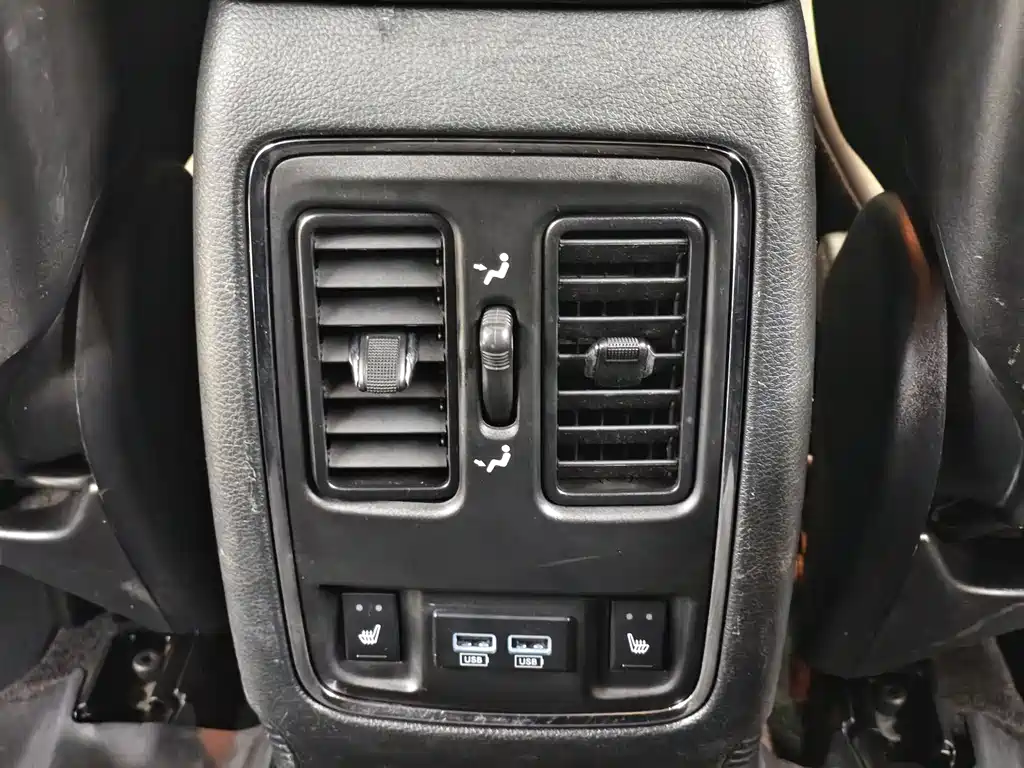 Jeep Grand Cherokee 2019 — фото 14