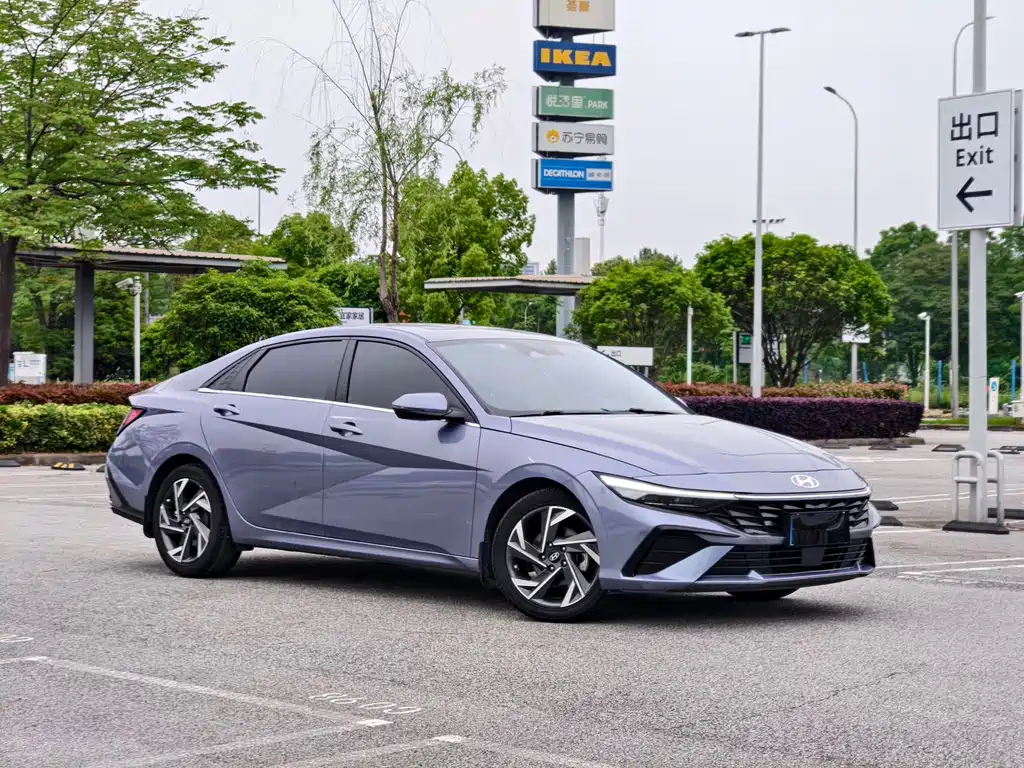 Hyundai Elantra 2023