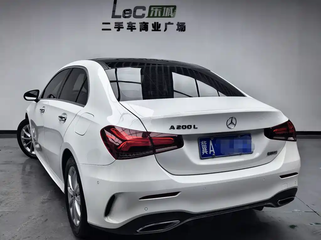 Mercedes-Benz A-Class 2023 — фото 6