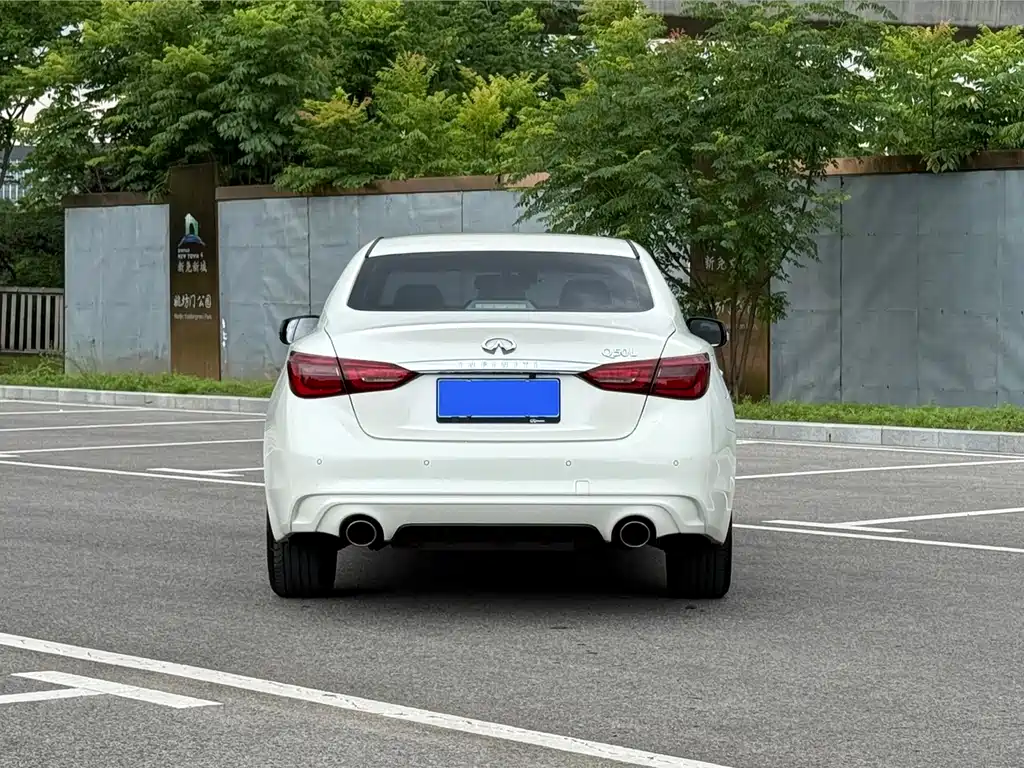 Infiniti Q50L 2021