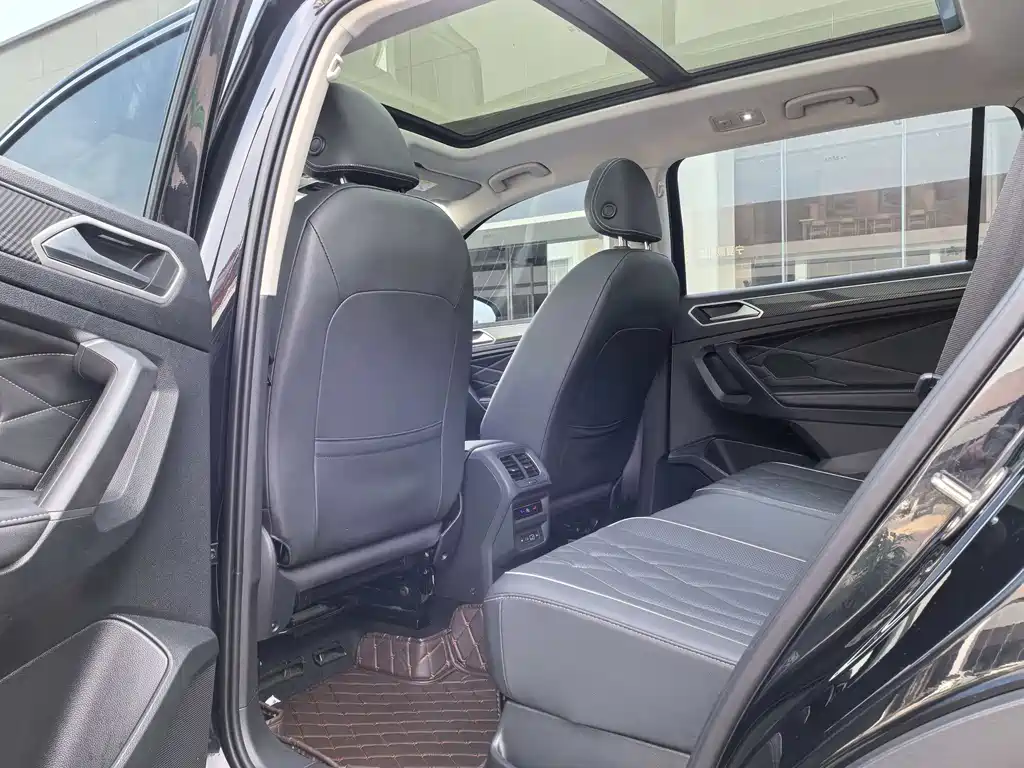 Volkswagen Tiguan L 2023