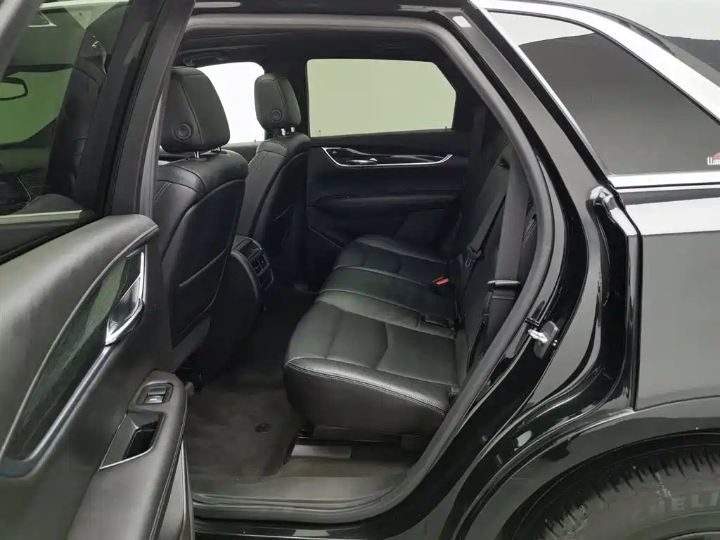 Cadillac XT5 2019 — фото 15