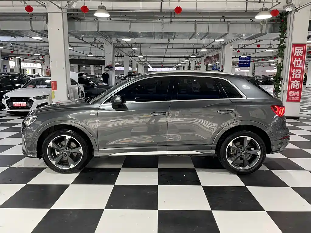 Audi Q3 2022 — фото 10