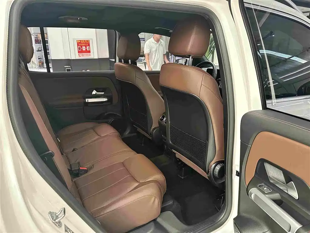 Mercedes-Benz GLB 2023 — фото 16