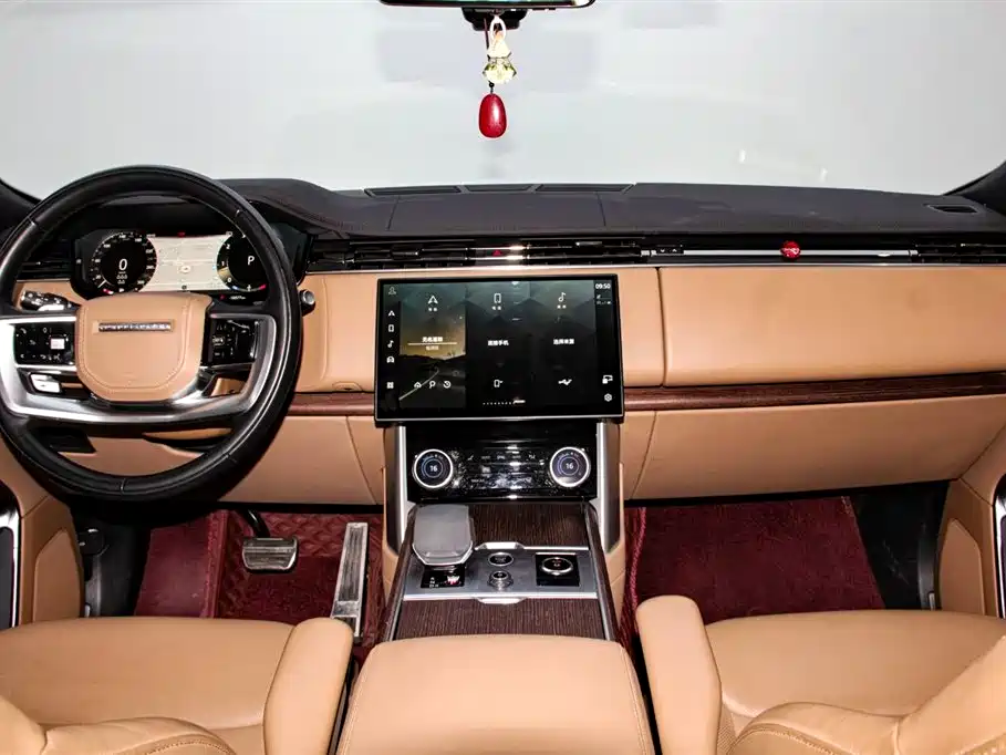 Land Rover Range Rover 2023 — фото 23