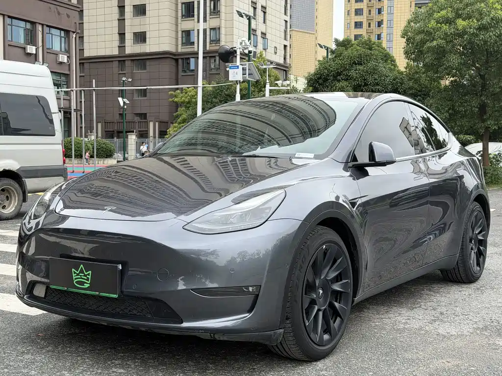 Tesla Model Y 2021 — фото 1