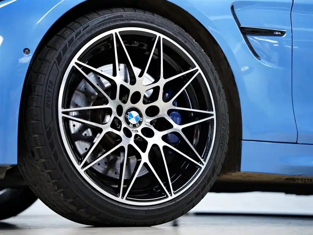 BMW M4 2018 — фото 19