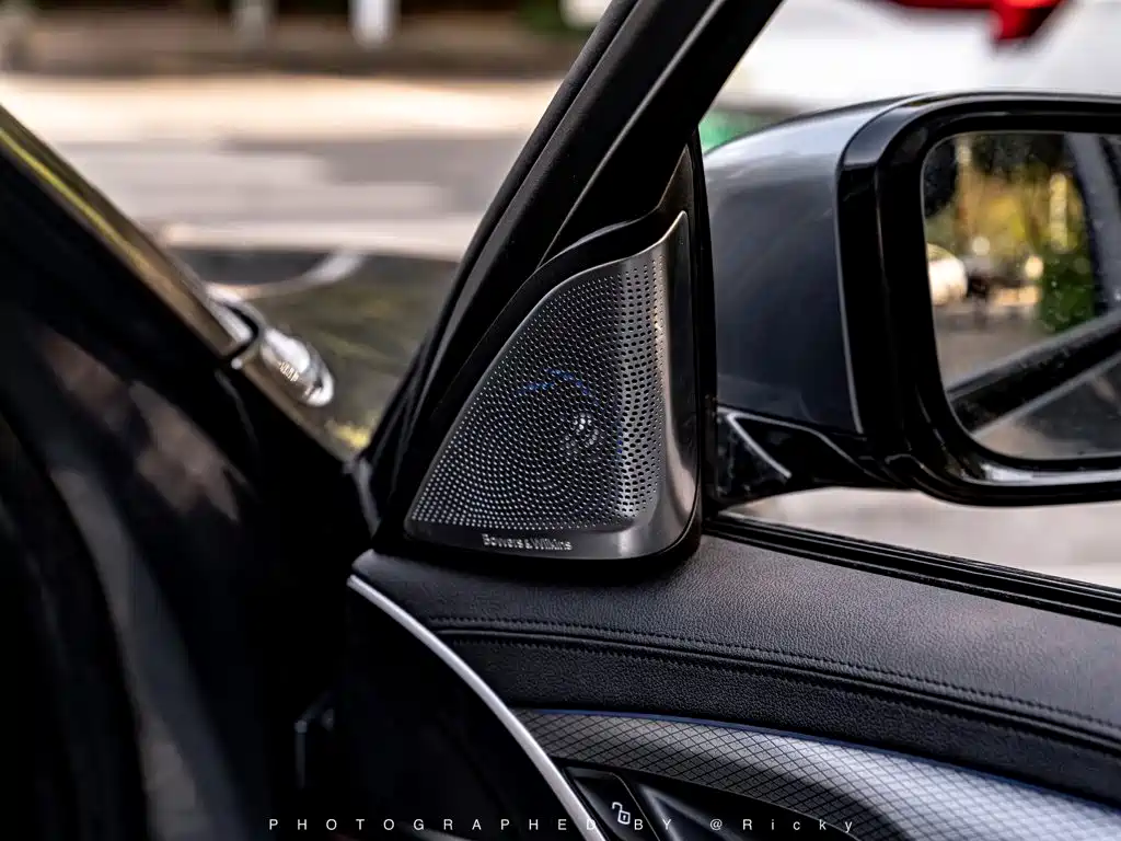 BMW 5 Series 2020 — фото 11