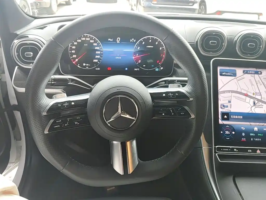 Mercedes-Benz C-Class 2023 — фото 11